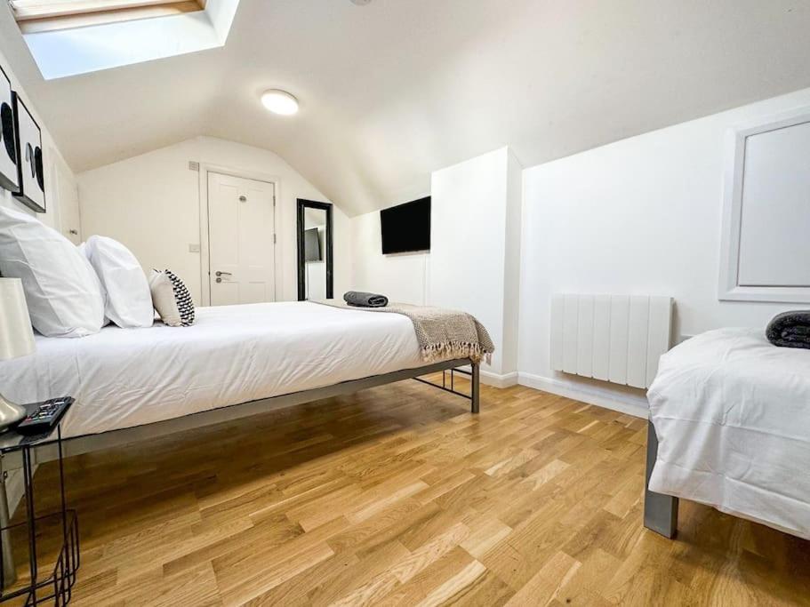 Newly Refurbished Luxury 3 Bedroom Apartment London Exteriör bild